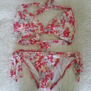 Tommy Hilfiger floral 2 piece swimsuit, Size XS